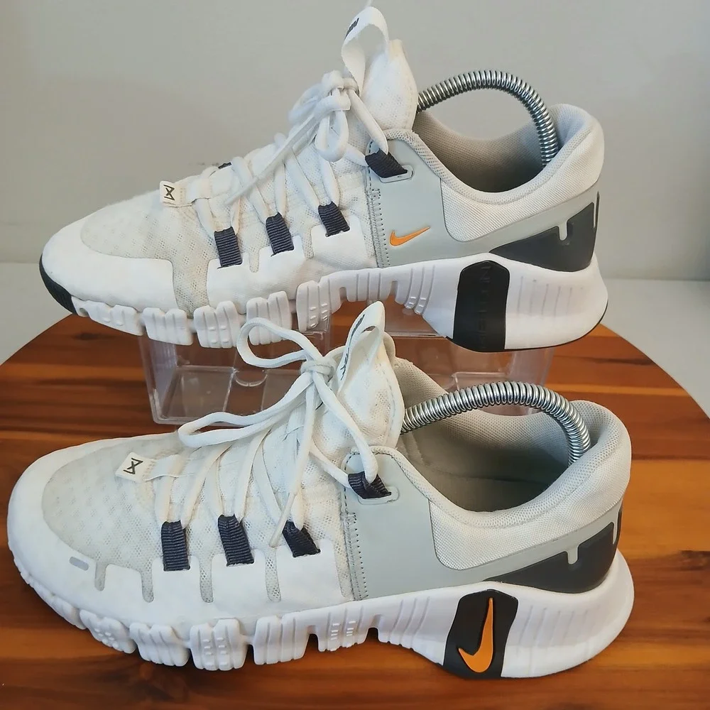 Nike Free Metcon 5 Mens 8.5 White Running Shoes Sneakers DV3949-101